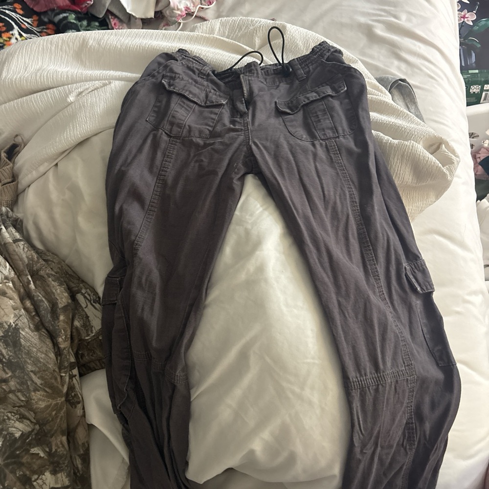 Brandy Melville Gray Cargo Pants with Relaxed Fit